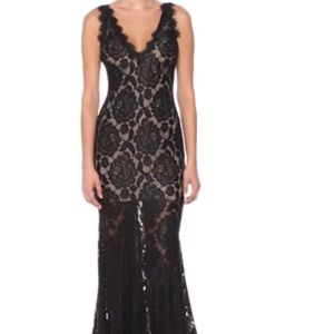 🖤🖤Gorgeous black lace Betsy and Adam gown!🖤🖤